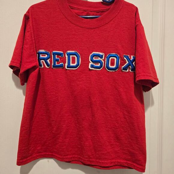 Red and blue boston red sox tshirt - Picture 2 of 4